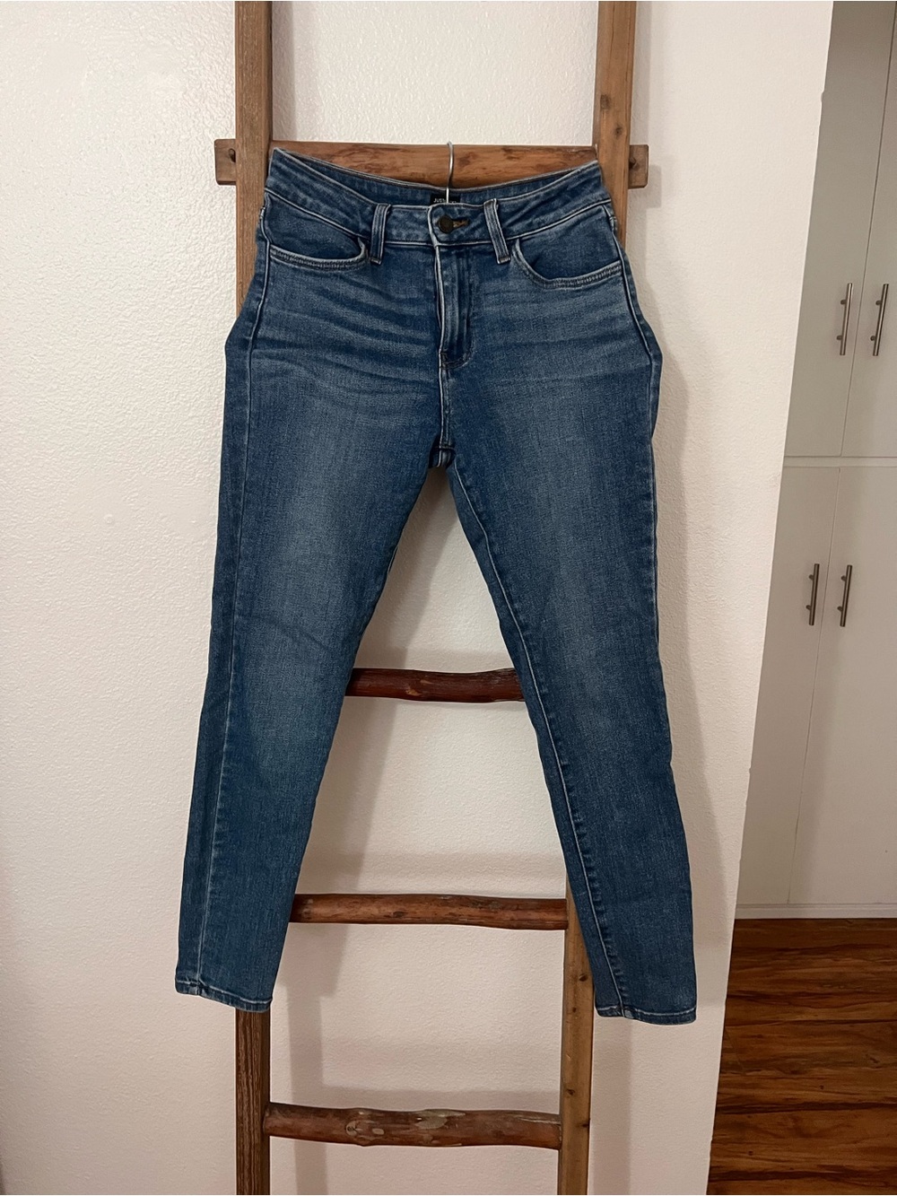 Just Black Women's Skinny Jeans in Dark Blue Wash